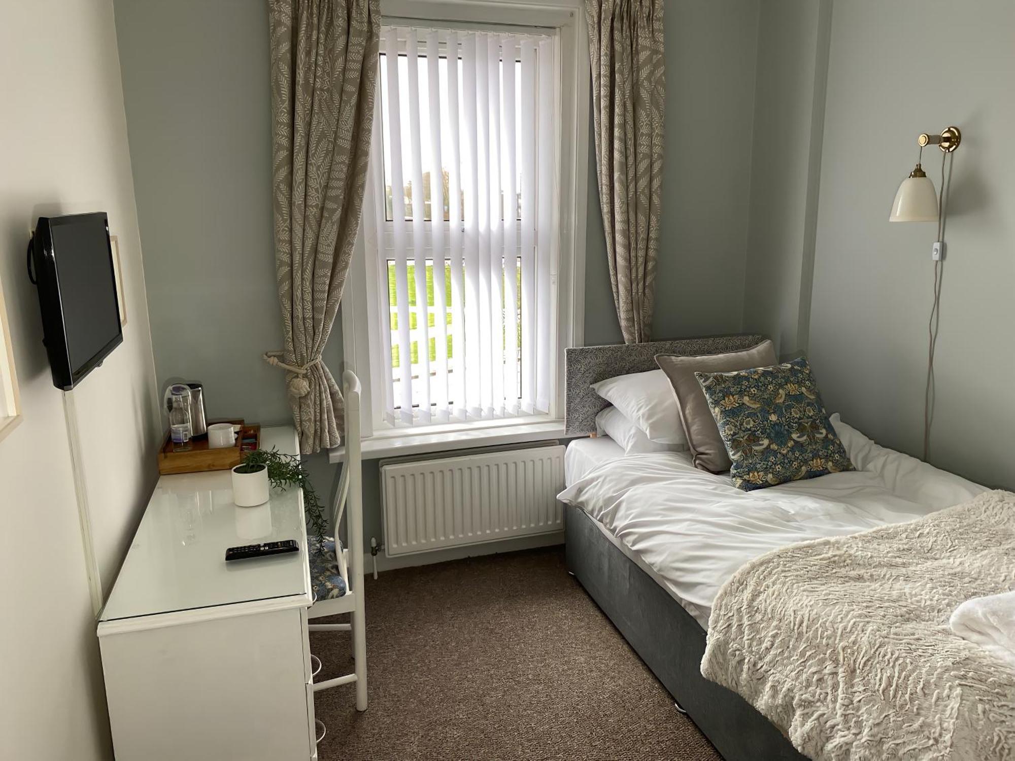 Poole Park House Hotel ภายนอก รูปภาพ