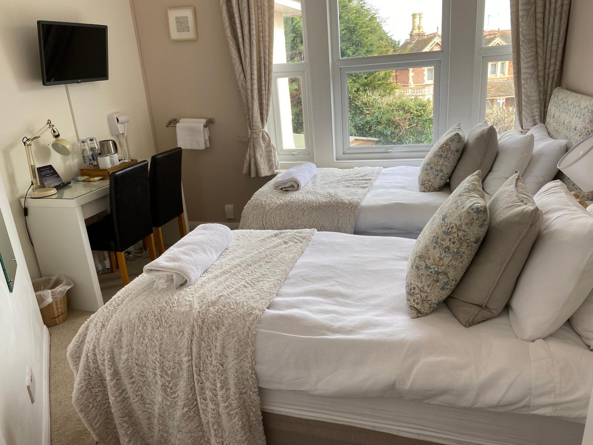 Poole Park House Hotel ภายนอก รูปภาพ